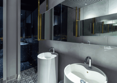bathrooms 5